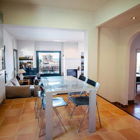 Girorooms Gaziel Holiday home